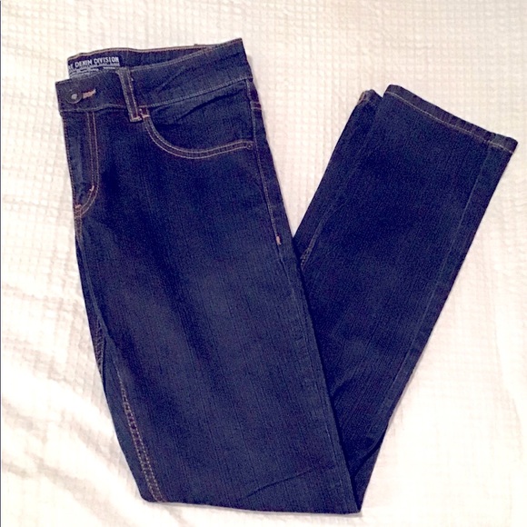 NWOT Bare Denim Low Waist Tapered Fit Jeans - Picture 2 of 11